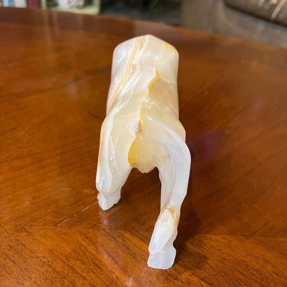 Hand Carved Onyx Bull - Picture 4 of 8